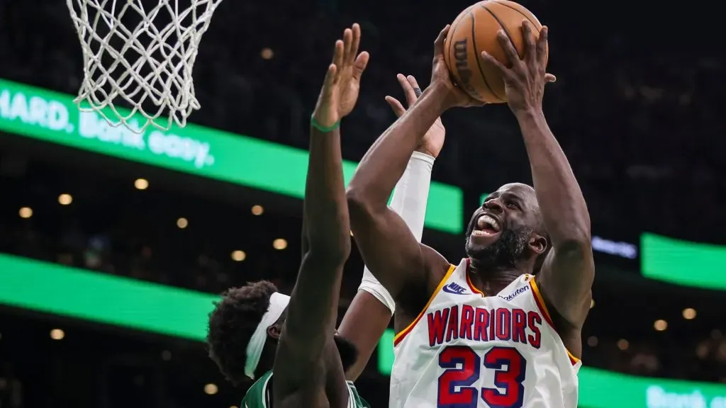 Draymond Green #23 of the Golden State Warriors drives to the basket while guarded by Neemias Queta #88 of the Boston Celtics in teh third quarter of a game at TD Garden. Adam Glanzman/Getty Images