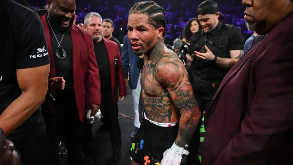 GERVONTA DAVIS (30-0-28) of Baltimore, Maryland defeats FRANK MARTIN (18-1-12) of Indianapolis, Indiana by a 8 round knockout during PBC on Prime at the MGM Grand Arena in Las Vegas. IMAGO / ZUMA Press Wire.
