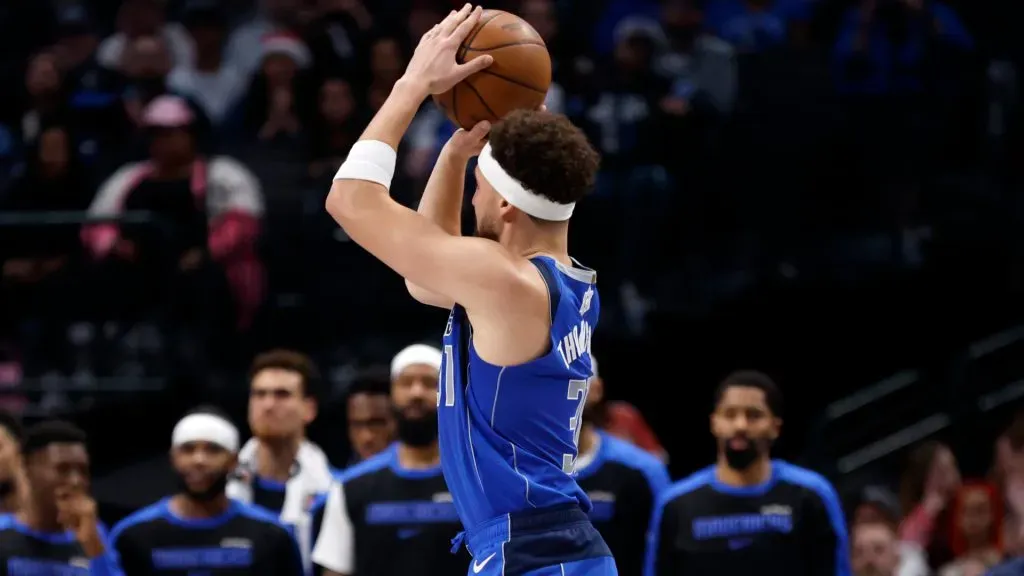 Klay Thompson #31 of the Dallas Mavericks makes a three point shot to pass Reggie Miller for fifth all-time three point baskets against the Minnesota Timberwolves. (Ron Jenkins/Getty Images)