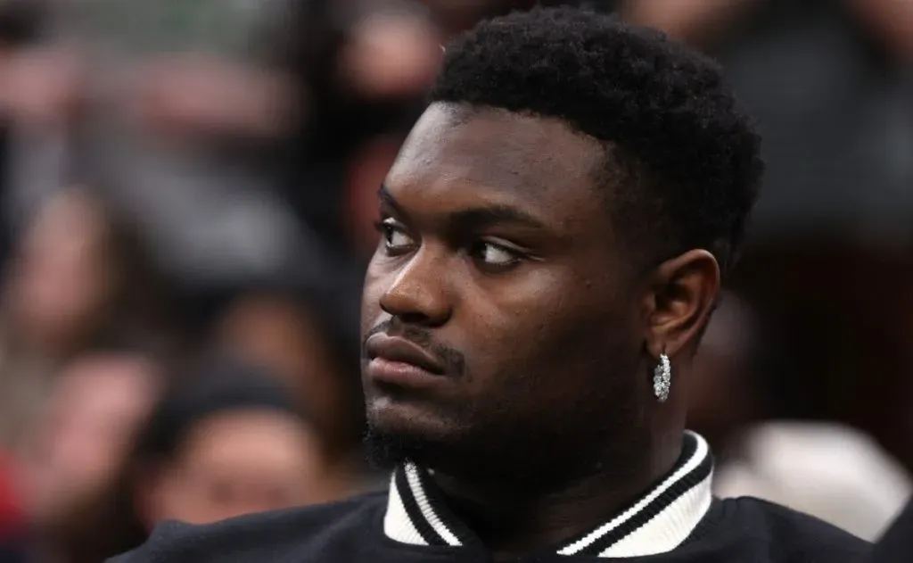 Zion Williamson looks up