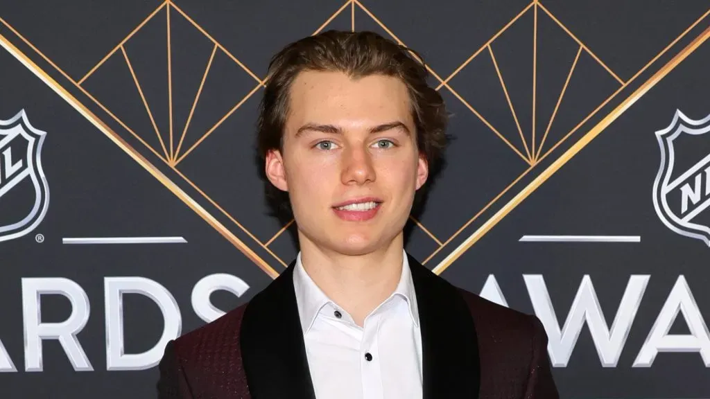 Connor Bedard of the Chicago Blackhawks attends the 2024 NHL Awards at BleauLive Theater at Fontainebleau Las Vegas on June 27, 2024 in Las Vegas, Nevada.
