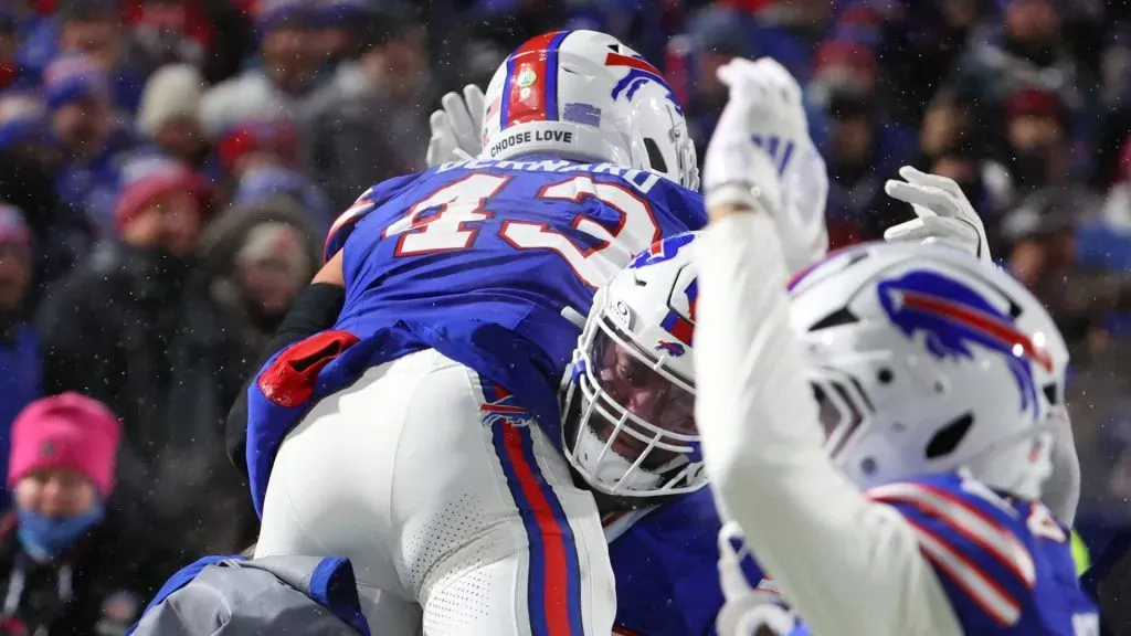 Buffalo Bills squad celebrating