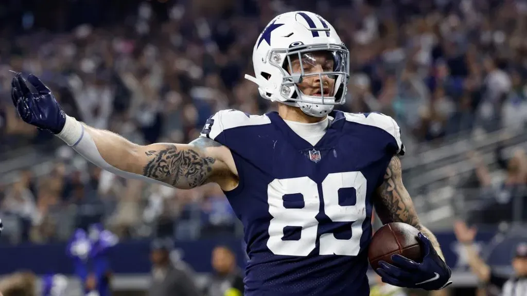 Peyton Hendershot #89 of the Dallas Cowboys celebrates a touchdown during the second half in the game against the New York Giants at AT&T Stadium on November 24, 2022 in Arlington, Texas.