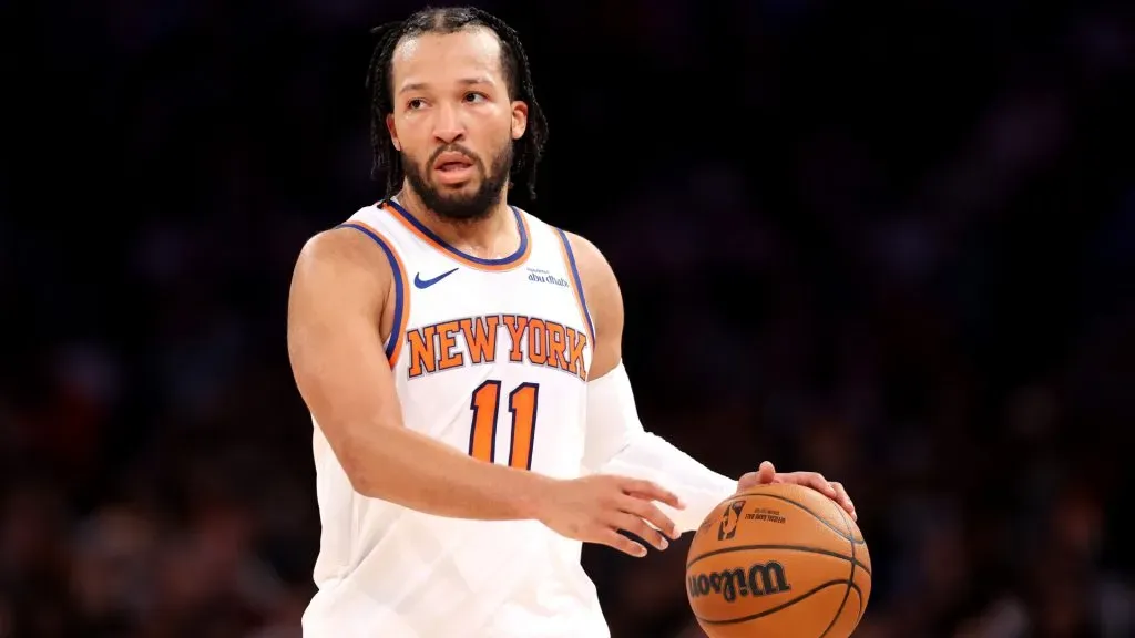 Jalen Brunson #11 of the New York Knicks in action against the San Antonio Spurs at Madison Square Garden.