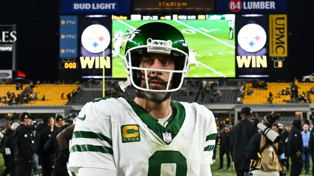 Aaron Rodgers walks off the field after a loss to the Pittsburgh Steelers at Acrisure Stadium on October 20, 2024 in Pittsburgh, Pennsylvania.