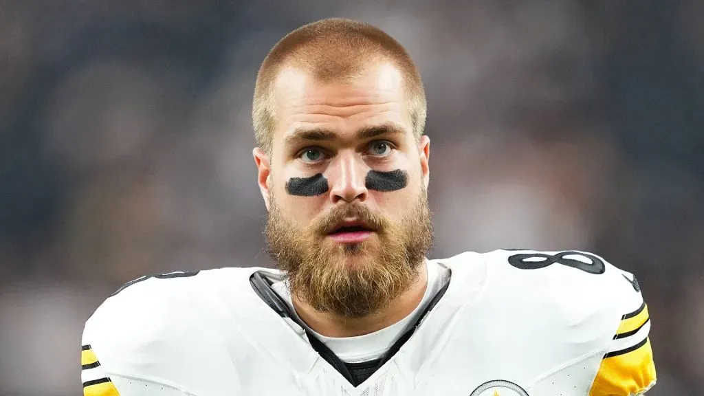 Pat Freiermuth #88 of the Pittsburgh Steelers looks on before a game against the Las Vegas Raiders at Allegiant Stadium on September 24, 2023 in Las Vegas, Nevada.