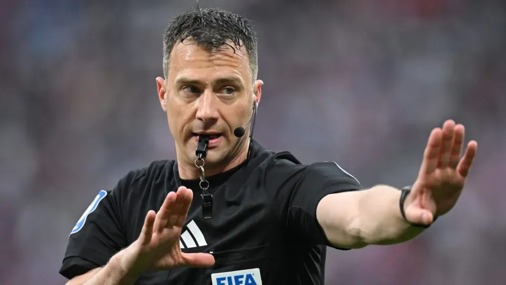 Referee Felix Zwayer gestures during the Bundesliga match between RB Leipzig and FC Bayern München at Red Bull Arena on May 03, 2025. (Source: Stuart Franklin/Getty Images)