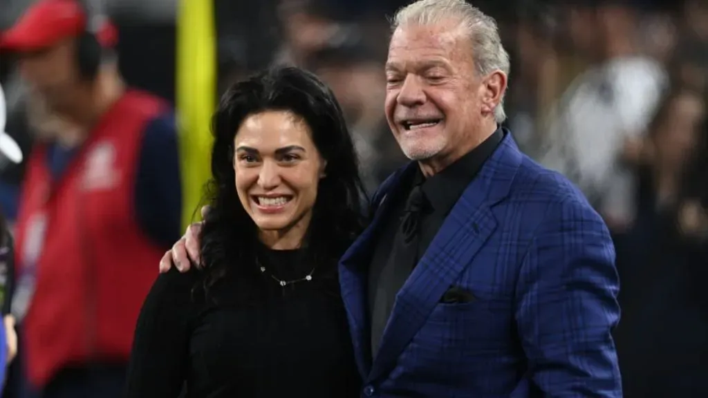 Carlie Irsay-Gordon and Jim Irsay. (Source: @HSMobPodcast)