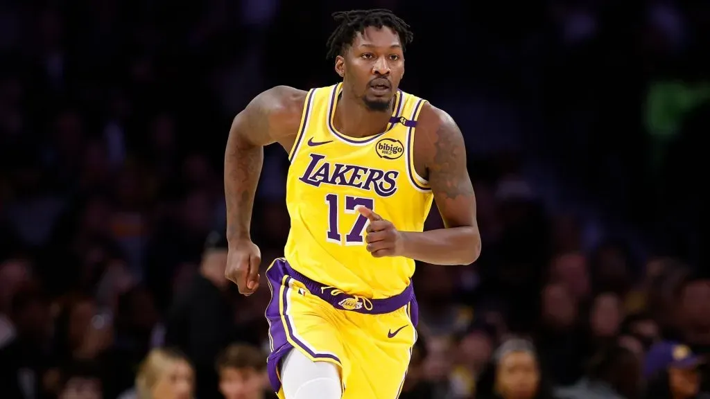 Dorian Finney-Smith running