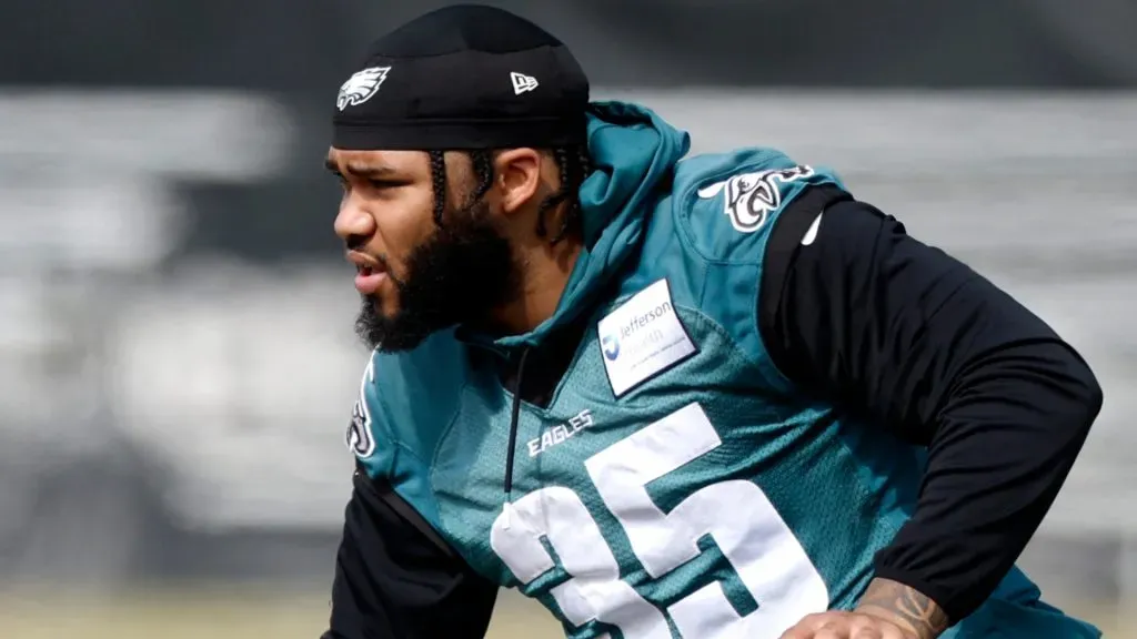 Tyrion Davis-Price participating in a practice with Philadelphia Eagles