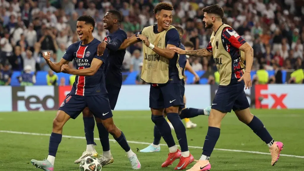 PSG players celebrating the UEFA Champions League title