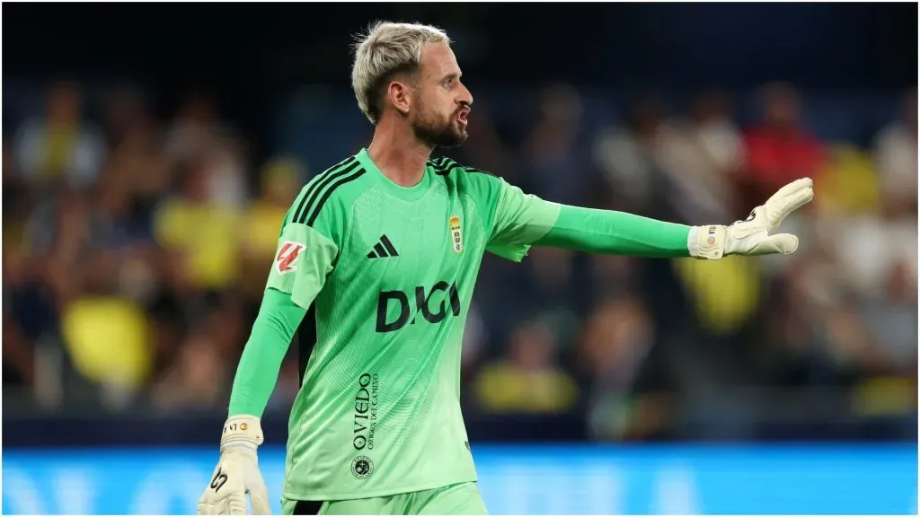Aaron Escandell of Real Oviedo β Clive Brunskill/Getty Images