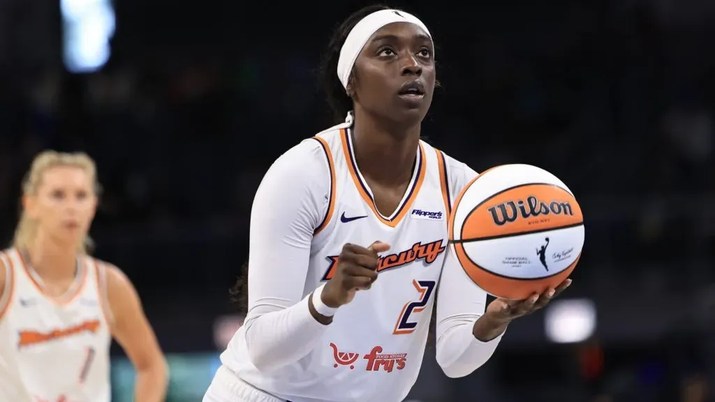 Kahleah Copper #2 of the Phoenix Mercury gets sets up to shoot a free-throw during the second half against the Chicago Sky in 2025. (Source: Geoff Stellfox/Getty Images)