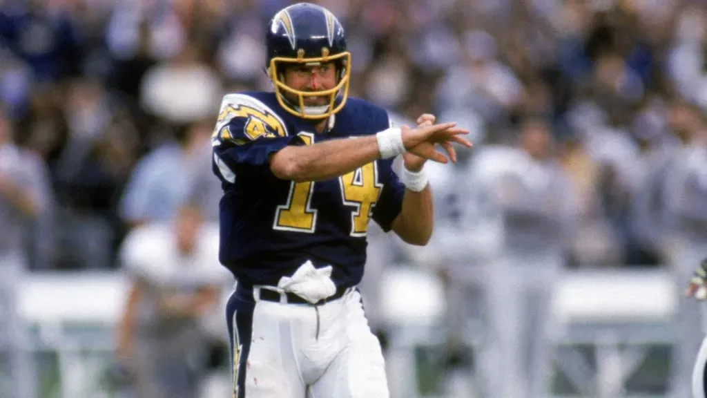 Dan Fouts (Source: George Rose/Getty Images)