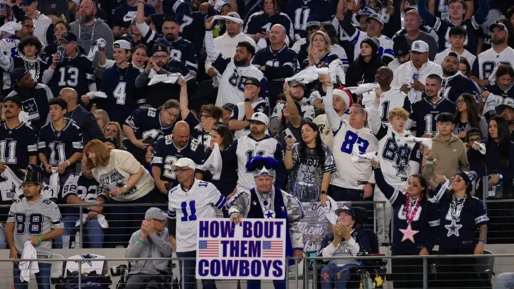 Dallas Cowboys fans (Source: Ron Jenkins/Getty Images)