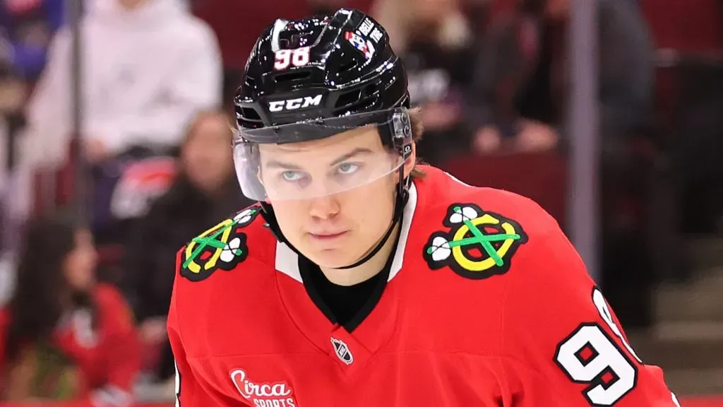 Connor Bedard looking up