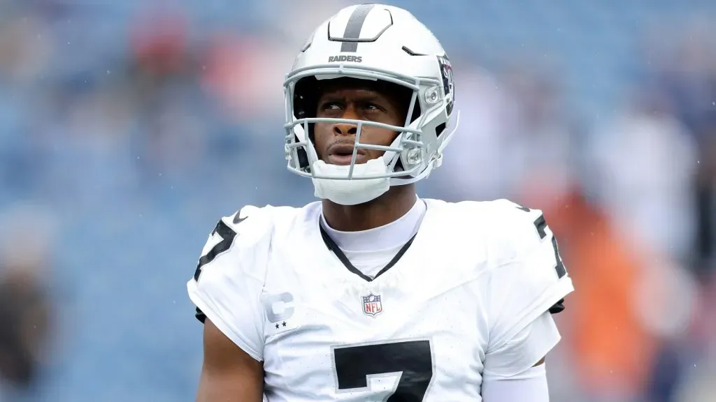 Geno Smith #7 of the Las Vegas Raiders