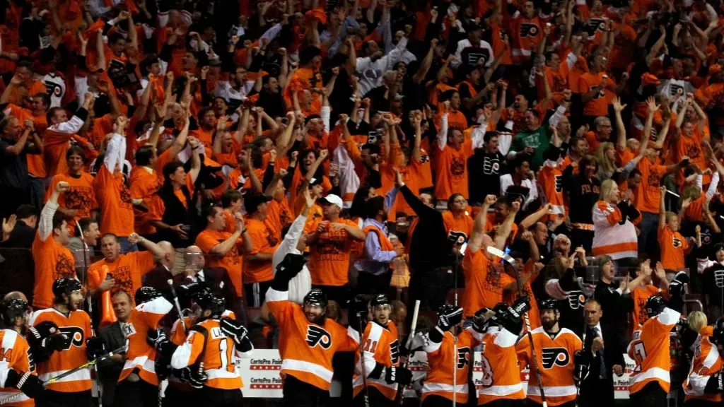 Philadelphia Flyers fans (Source: Bruce Bennett/Getty Images)