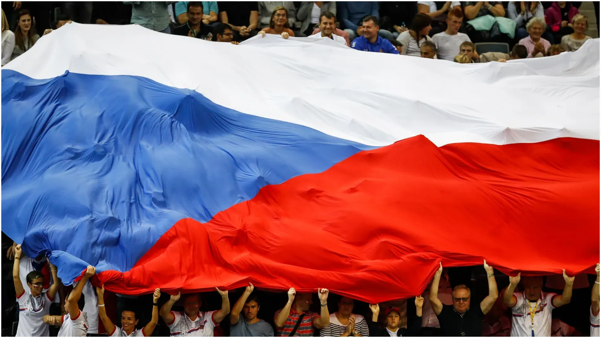 Czech fans wave their national flag ā Srdjan Stevanovic/Getty Images