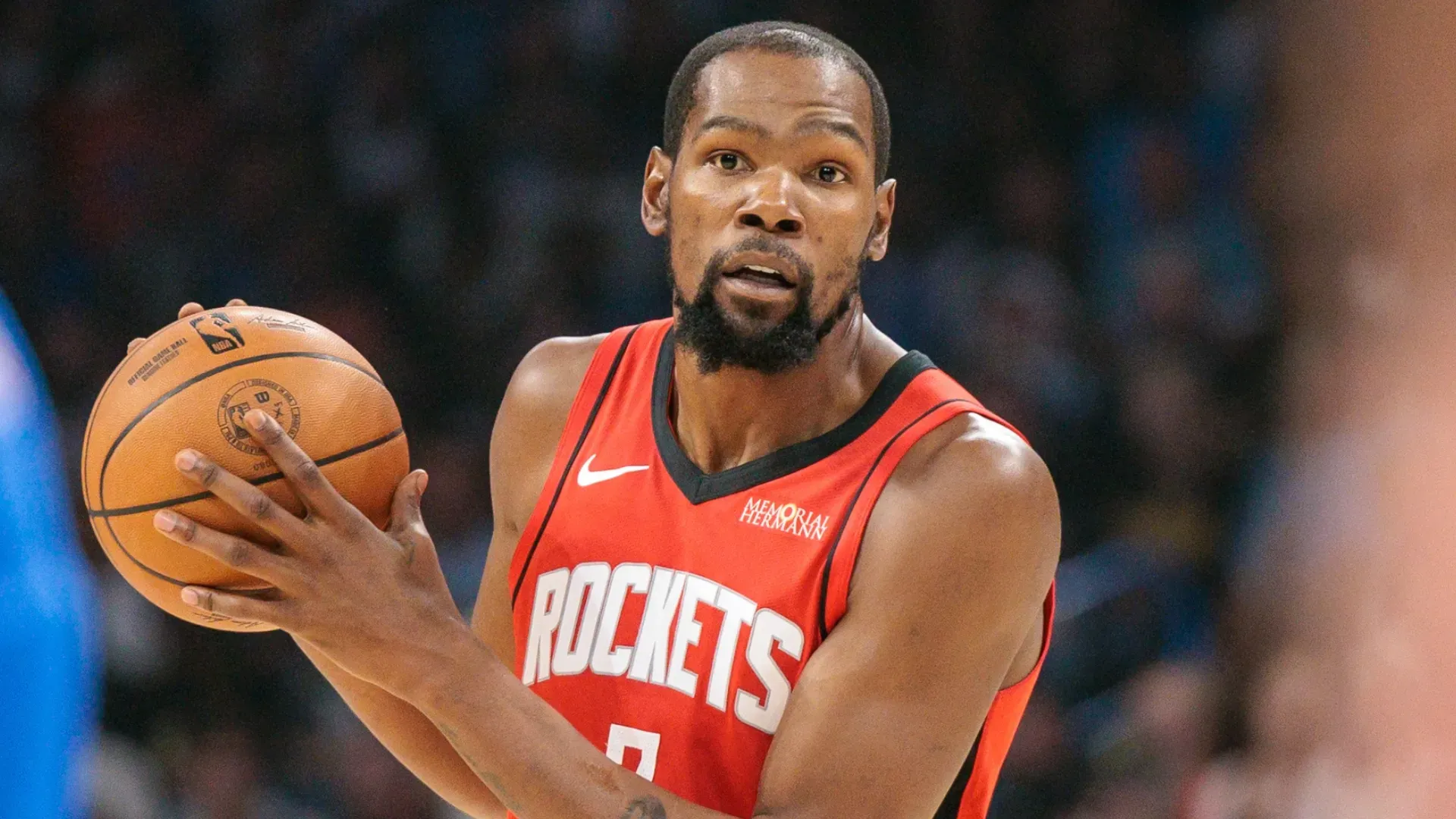 Kevin Durant looking to pass