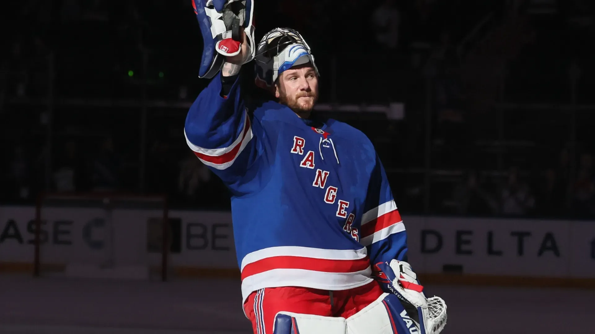Jonathan Quick salutes the home fans after a win