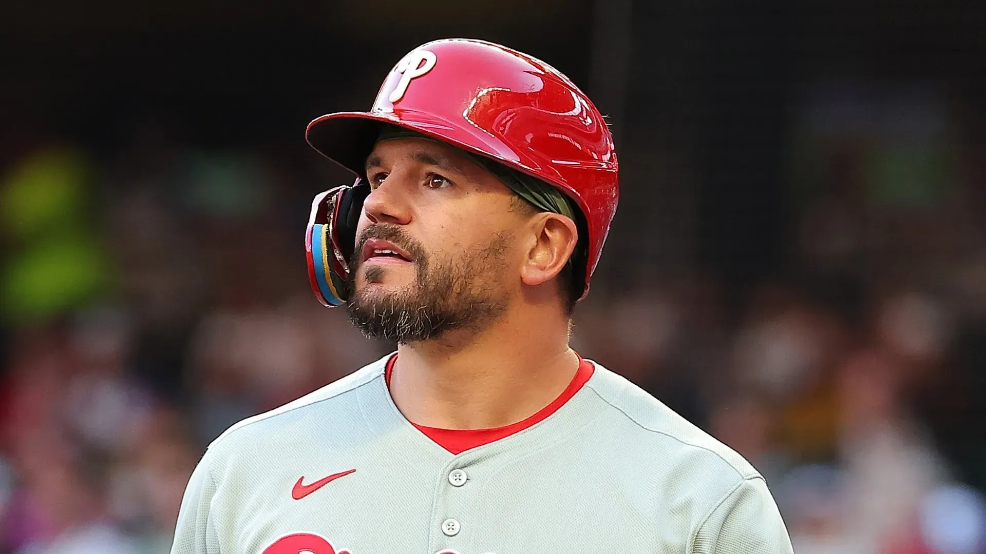 Kyle Schwarber reacts.