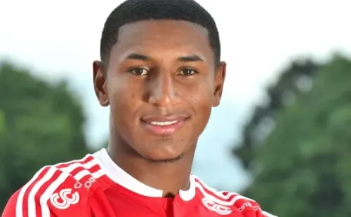 Lateral diestro de buena pegada de tiro libre y centros (Foto: América de Cali oficial)