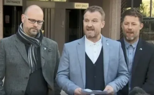 Chris Unsworth, Micky Fallon y Steven Walters, tres víctimas de los abusos Bennell.