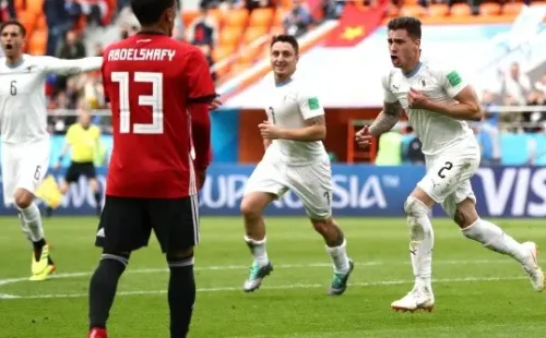 Los jugadores de Uruguay celebrando el gol