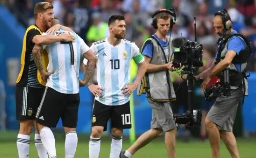 ADIÓS. La frustración de Messi y compañía después de quedar afuera del Mundial (Foto: Getty).