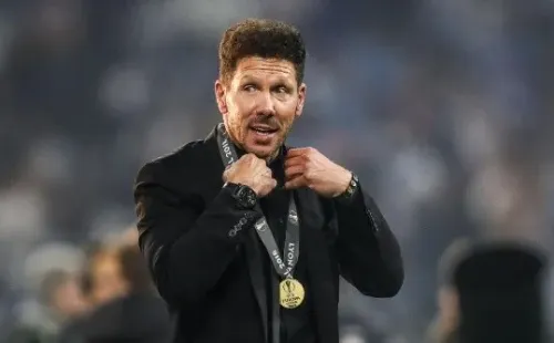 Diego Simeone, padre de Gio, interesa en AFA.