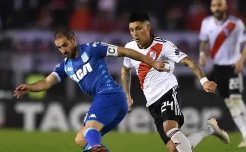 Enzo Pérez enfrentando a Racing en la presente Libertadores.
