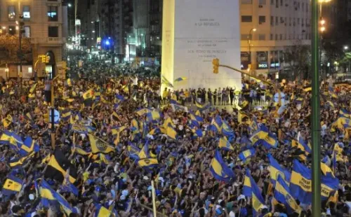 Los hinchas de Boca colmaron El Obelisco en la última consagración del club.