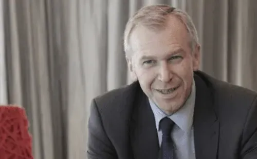 Yves Leterme, director del Comité de Control Financiero de la UEFA.