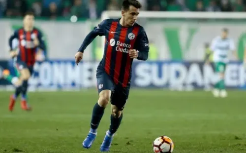 Pablo Mouche con la camiseta de San Lorenzo.