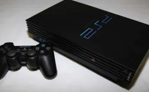 El rey aún sostiene su trono…