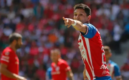 Molina da indicaciones en el ecuentro frente a Toluca por el Apertura 2019.