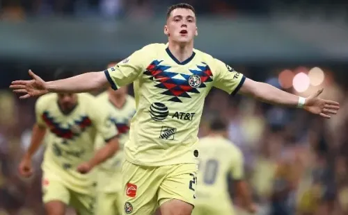 Viñas grita uno de sus goles ante Morelia por la Liguilla.