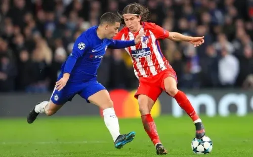 Eden Hazard y Filipe Luis también fueron rivales. (Foto: Getty)