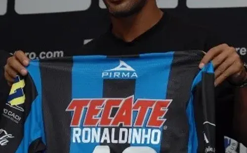 El fichaje de Dinho fue anunciado el 05/09/14