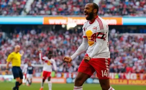 Fue jugador del New York Red Bulls.