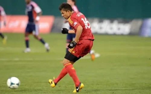 Inició su carrera profesional en la MLS.