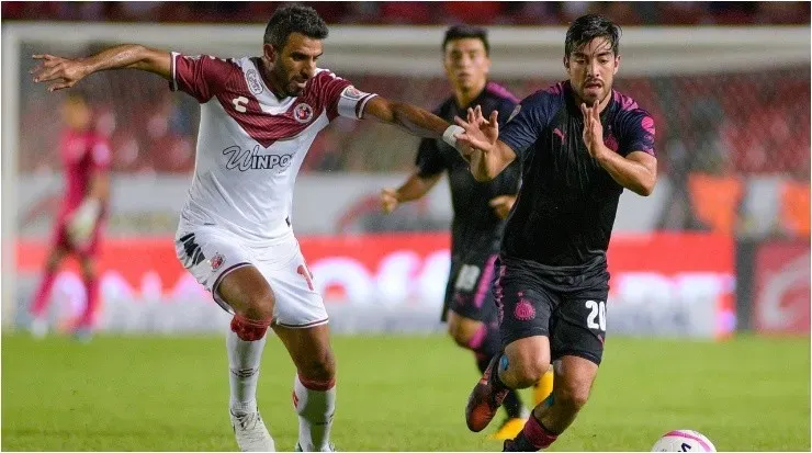 Otro futbolista argentino que no tuvo un buen nivel con los azulcrema (Getty Images)