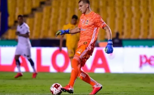 Guzmán, además de ser buenos con las manos, también lo es con los pies.