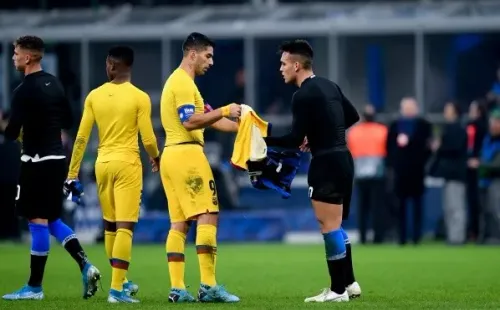Suárez y Lautraro, enfrentados en un duelo de Champions.
