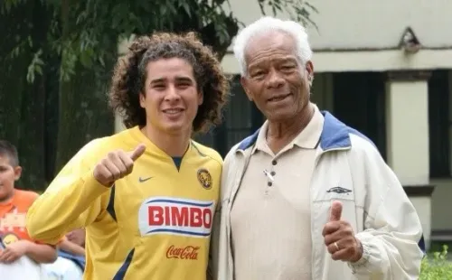 Memo Ochoa con Walter Ormeño