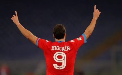 El Pipa alcanzó su máximo promedio goleador (0,6) en Nápoli con 91 goles en 146 partidos.