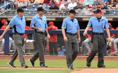 A los jueces se les paga durante todo el año, a diferencia de los jugadores (Foto: MLB)