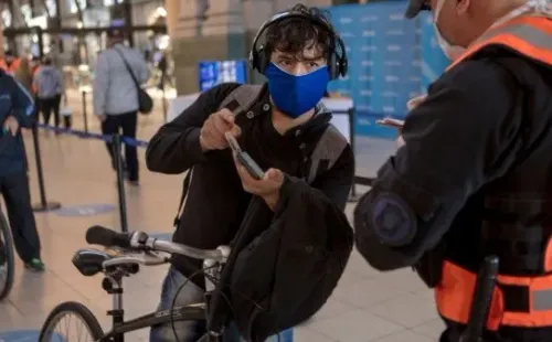 Los controles implementados sobre los ciudadanos. (Foto: Getty)