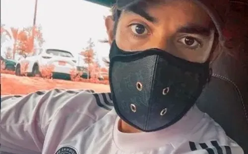 Rodolfo Pizarro terminó trolleando a Carlos Santos.